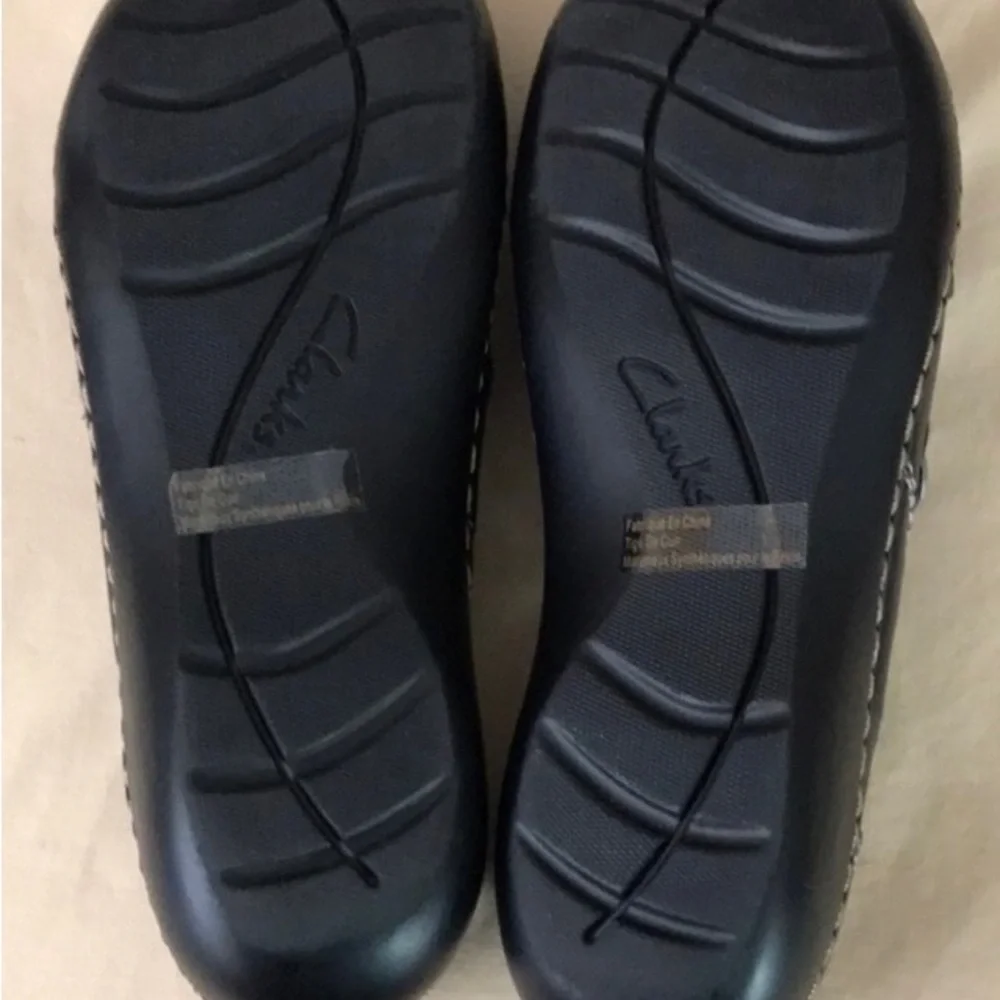 ♣️Clarks Ashland Alpine Bendable Black Leather Slip On Comfort Loafer Shoes 9M - Picture 5 of 8